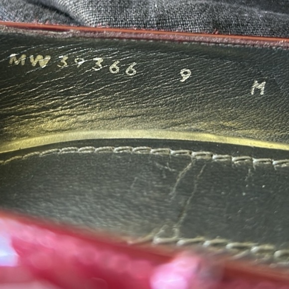 Stuart Weitzman Burgundy Patent Stilettos Size 9 - Picture 3 of 7